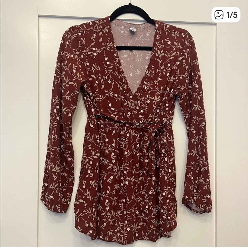 Old Navy Maternity Red Floral Women's Top
